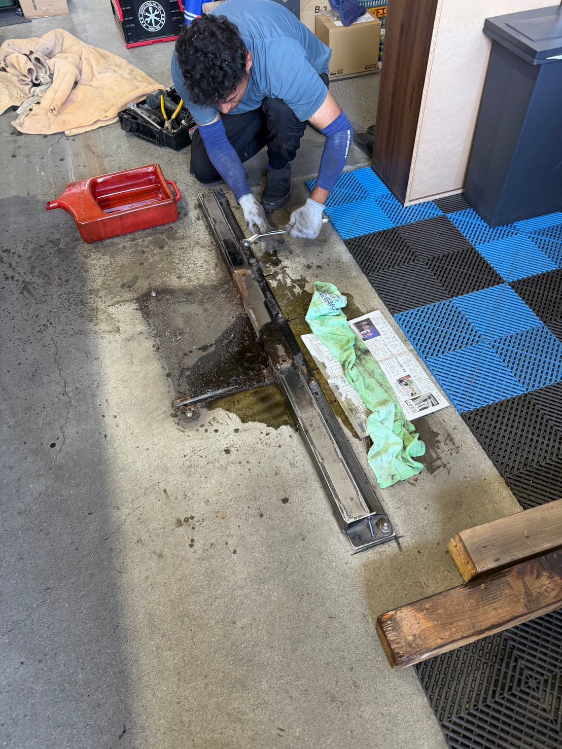 2柱リフトなど大型設備も解体・撤去費用0円 gallery image 3