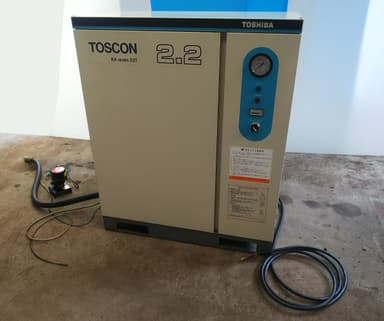 TOSCON★エアコンプレッサ★KA105-22T3★39L★836h★50Hz★エアタンク付★ST-150L